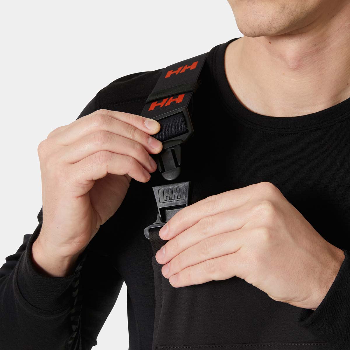 Helly Hansen Alna 4X Work Bib CL2 - Strap Detail Helly Hansen Alna 4X Work Bib CL2 - Strap Detail