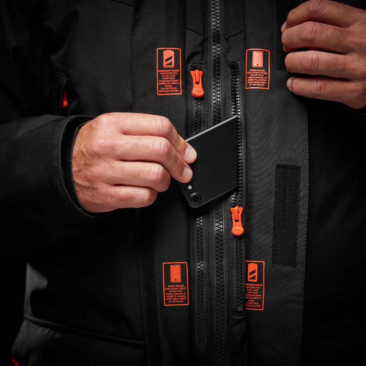 Helly-Hansen-Bifrost-Winter-Parka---Front-Pocket-detail Helly-Hansen-Bifrost-Winter-Parka---Front-Pocket-detail