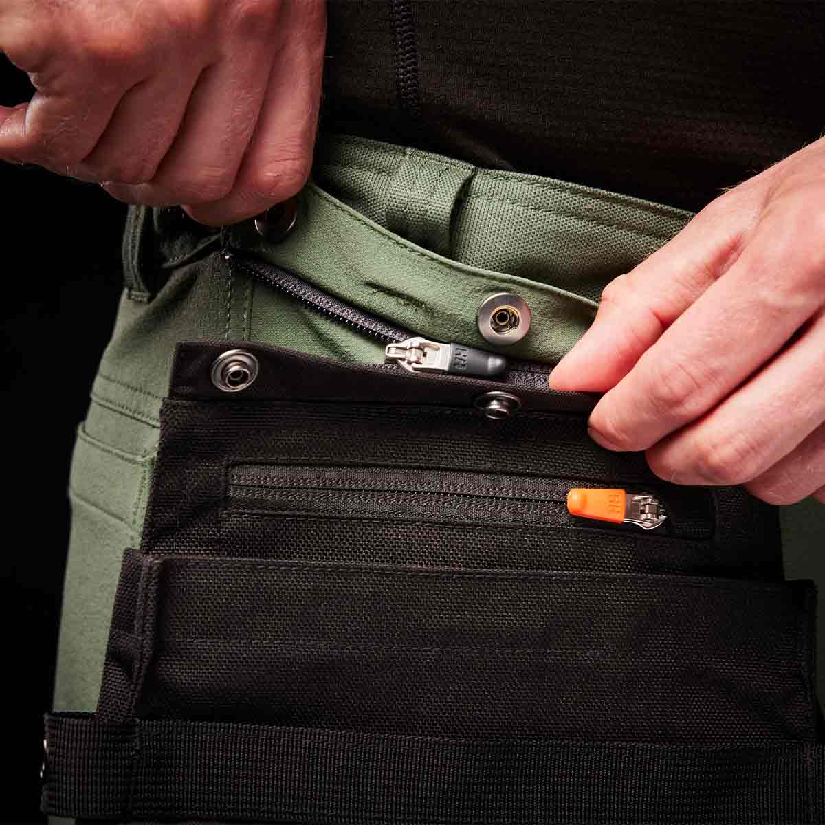 Helly Hansen Connect™ Utility Pocket - Trouser Connection Helly Hansen Connect™ Utility Pocket - Trouser Connection