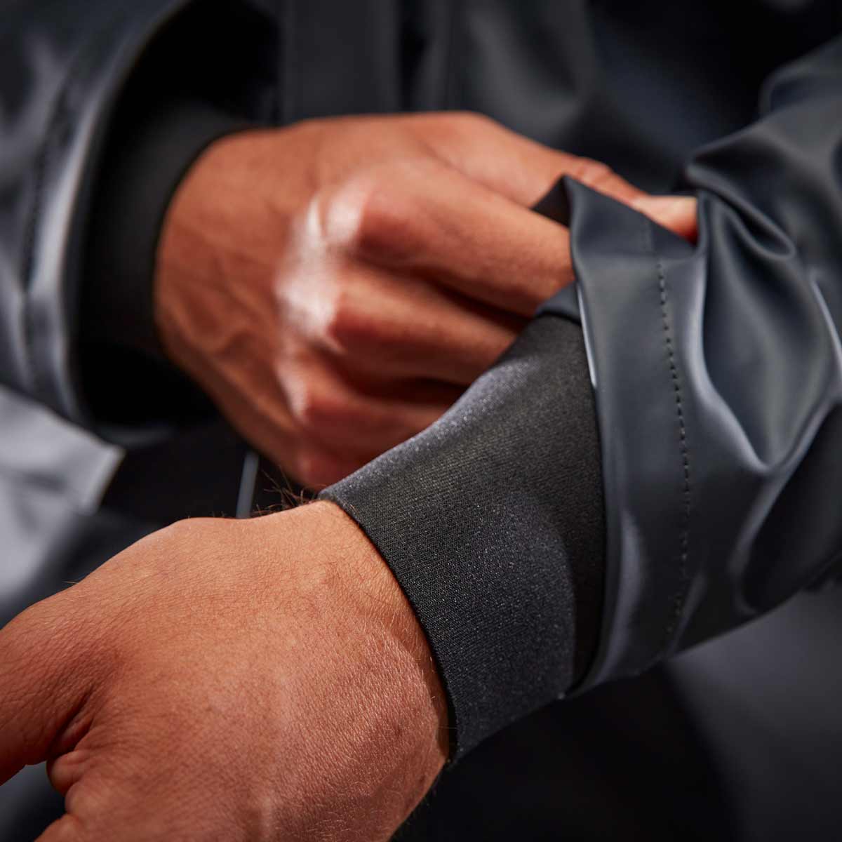 Helly-Hansen-Gale-Waterproof-Rain-Jacket-Cuffs Helly-Hansen-Gale-Waterproof-Rain-Jacket-Cuffs