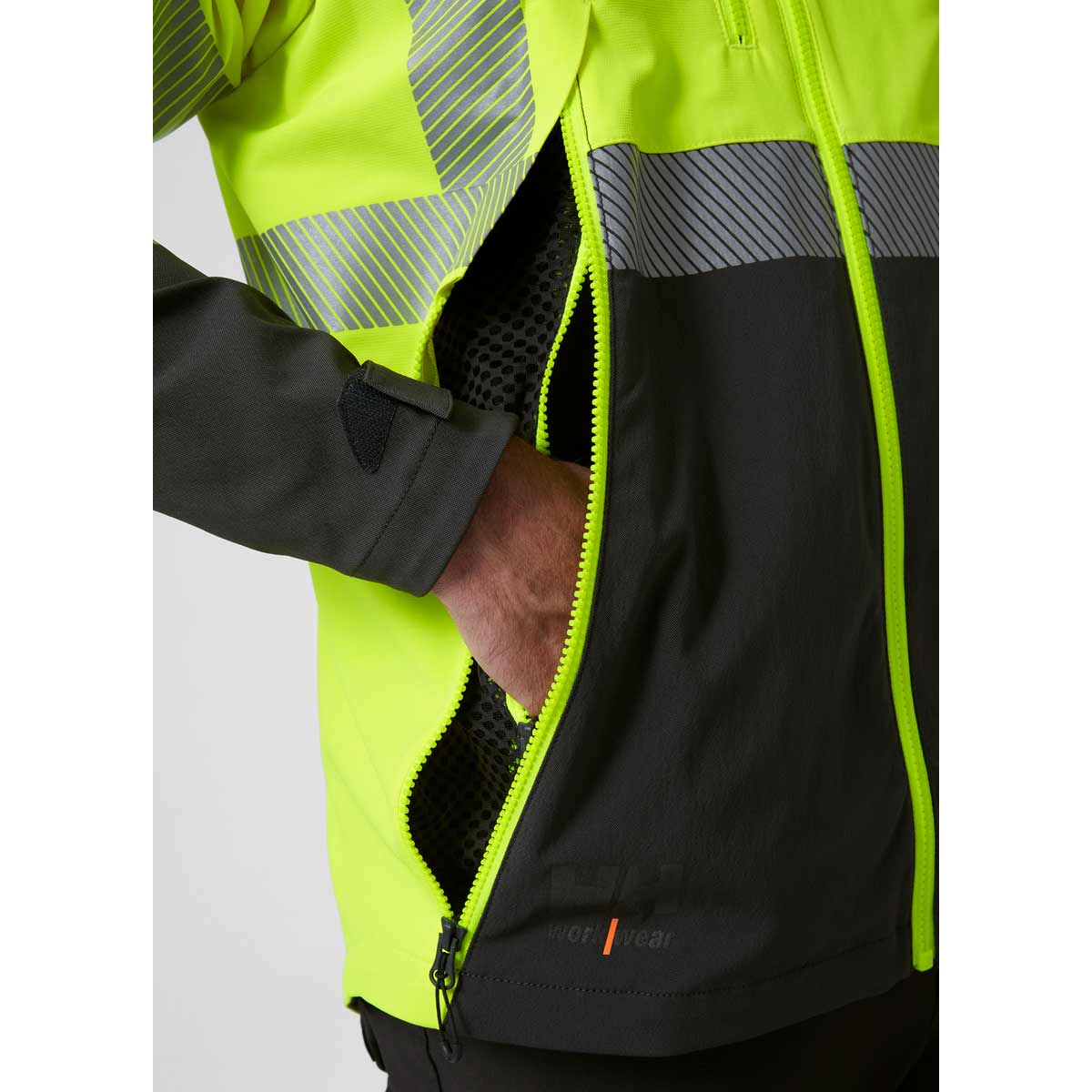 Helly-Hansen-ICU-BRZ-Jacket-Yellow-Ebony-vents Helly-Hansen-ICU-BRZ-Jacket-Yellow-Ebony-vents