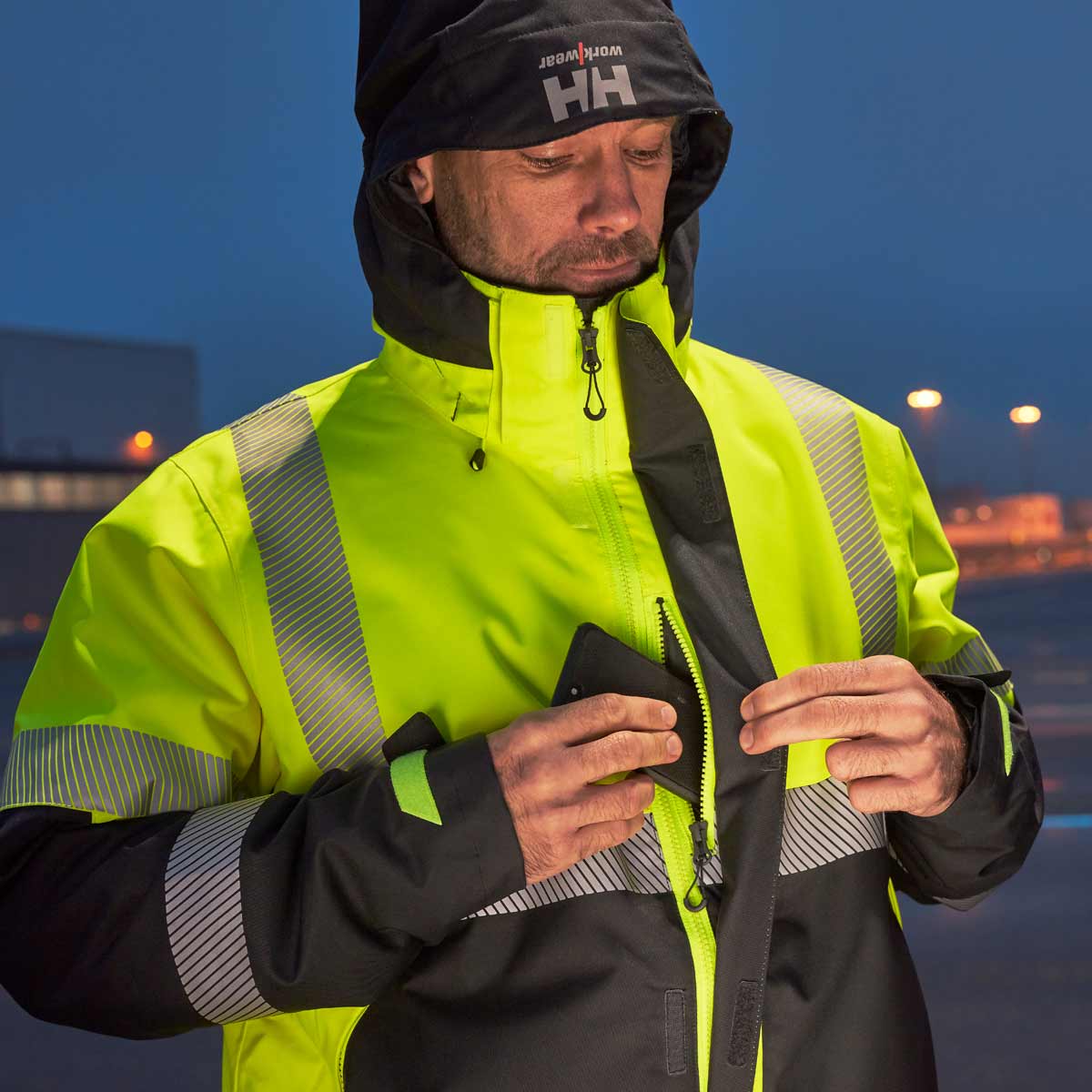 Helly-Hansen-ICU-Hi-Vis-Winter-Jacket-Lifestyle Helly-Hansen-ICU-Hi-Vis-Winter-Jacket-Lifestyle
