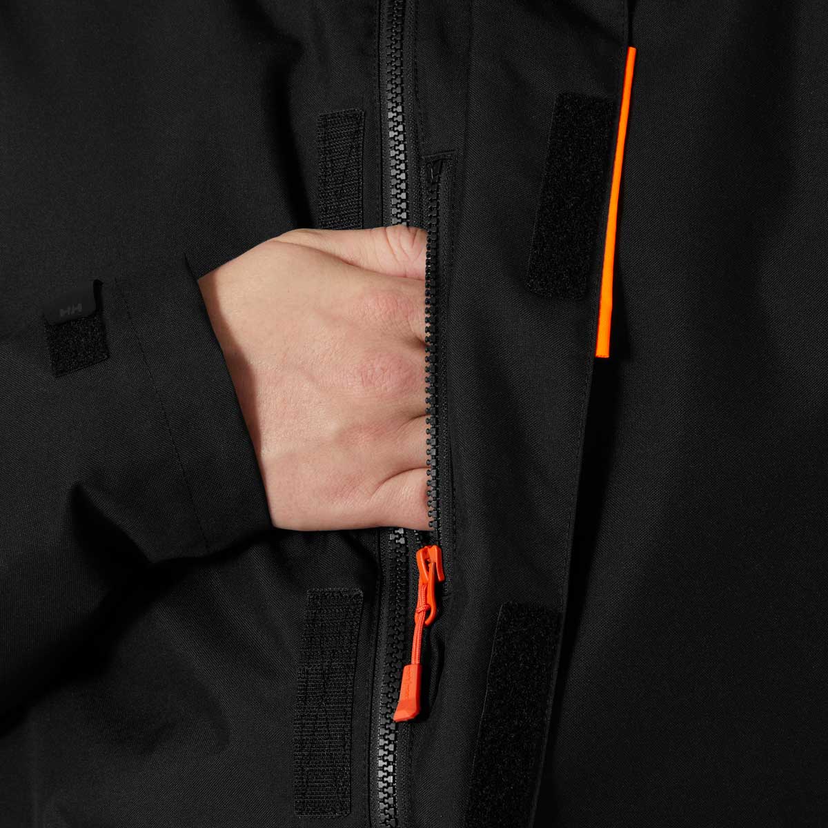 Helly Hansen Kensington CNCT Winter Suit - chest pocket Helly Hansen Kensington CNCT Winter Suit - chest pocket