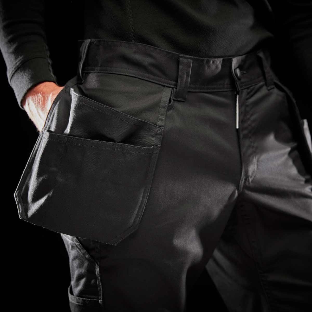 Helly-Hansen-Manchester-Construction-Pant-Black-front Helly-Hansen-Manchester-Construction-Pant-Black-front