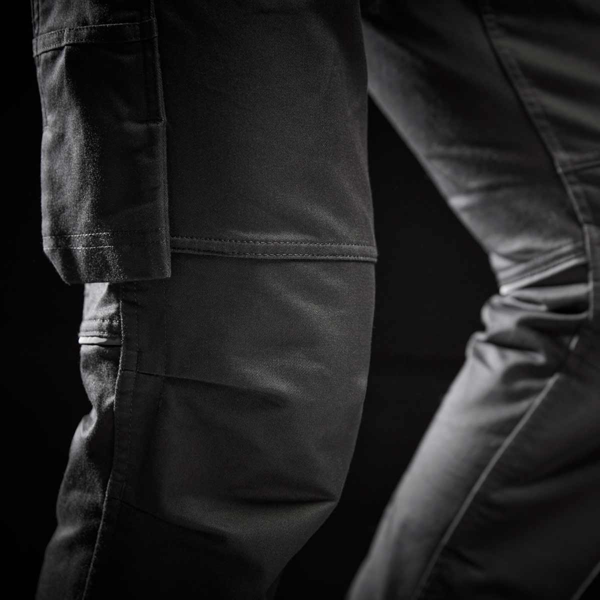 Helly-Hansen-Manchester-Construction-Pant-Black-knees Helly-Hansen-Manchester-Construction-Pant-Black-knees