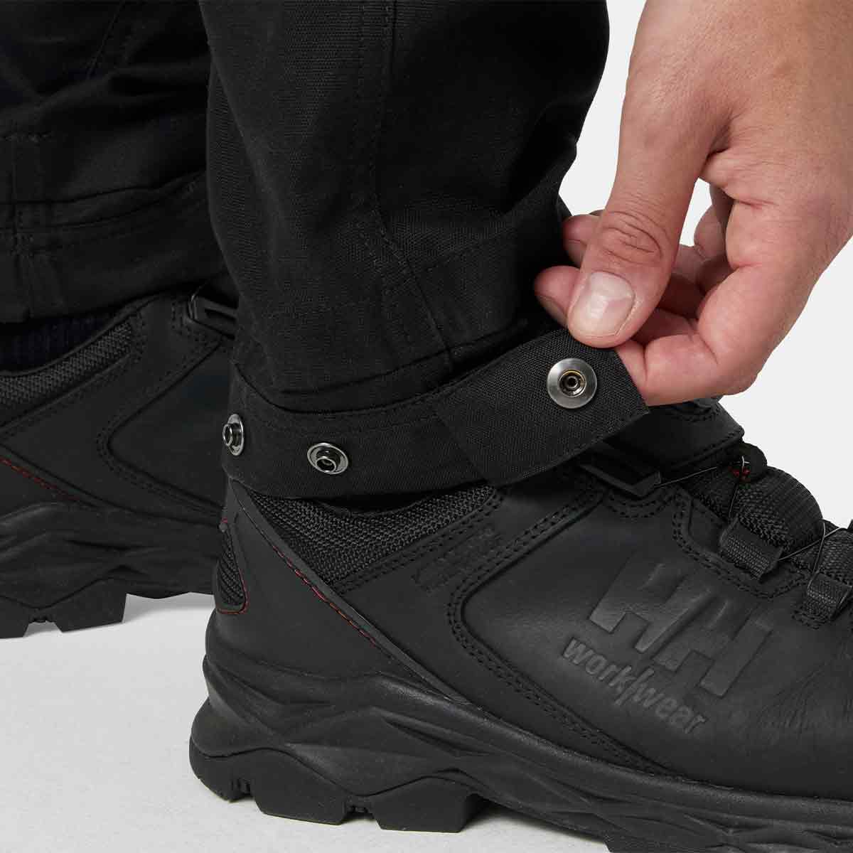 Helly Hansen Oxford 2.0 HH Connect™ Bib Pant - Black/Ebony - Leg Adjustment Helly Hansen Oxford 2.0 HH Connect™ Bib Pant - Black/Ebony - Leg Adjustment