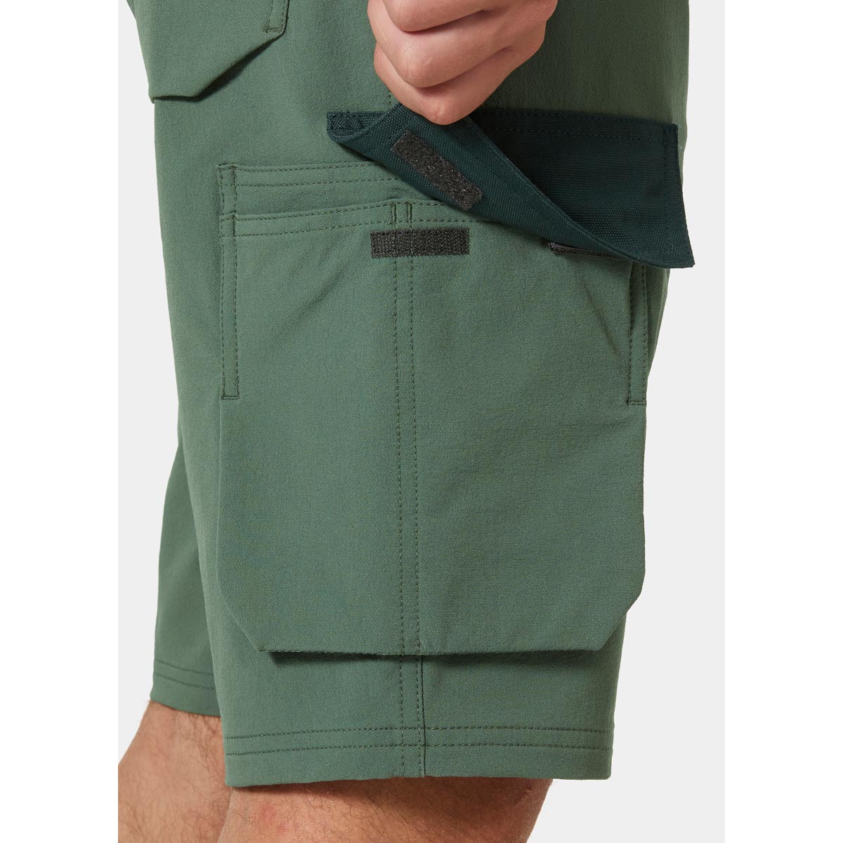 Helly Hansen Oxford 4X Cargo Shorts - Ride Side Pocket Detail Helly Hansen Oxford 4X Cargo Shorts - Ride Side Pocket Detail
