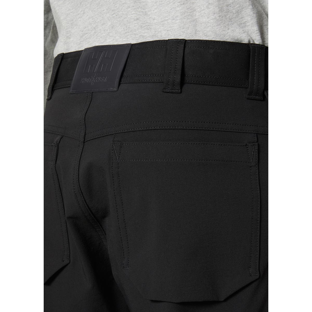 Helly Hansen Oxford 4X HH Connect™ Shorts - Rear Detail Helly Hansen Oxford 4X HH Connect™ Shorts - Rear Detail