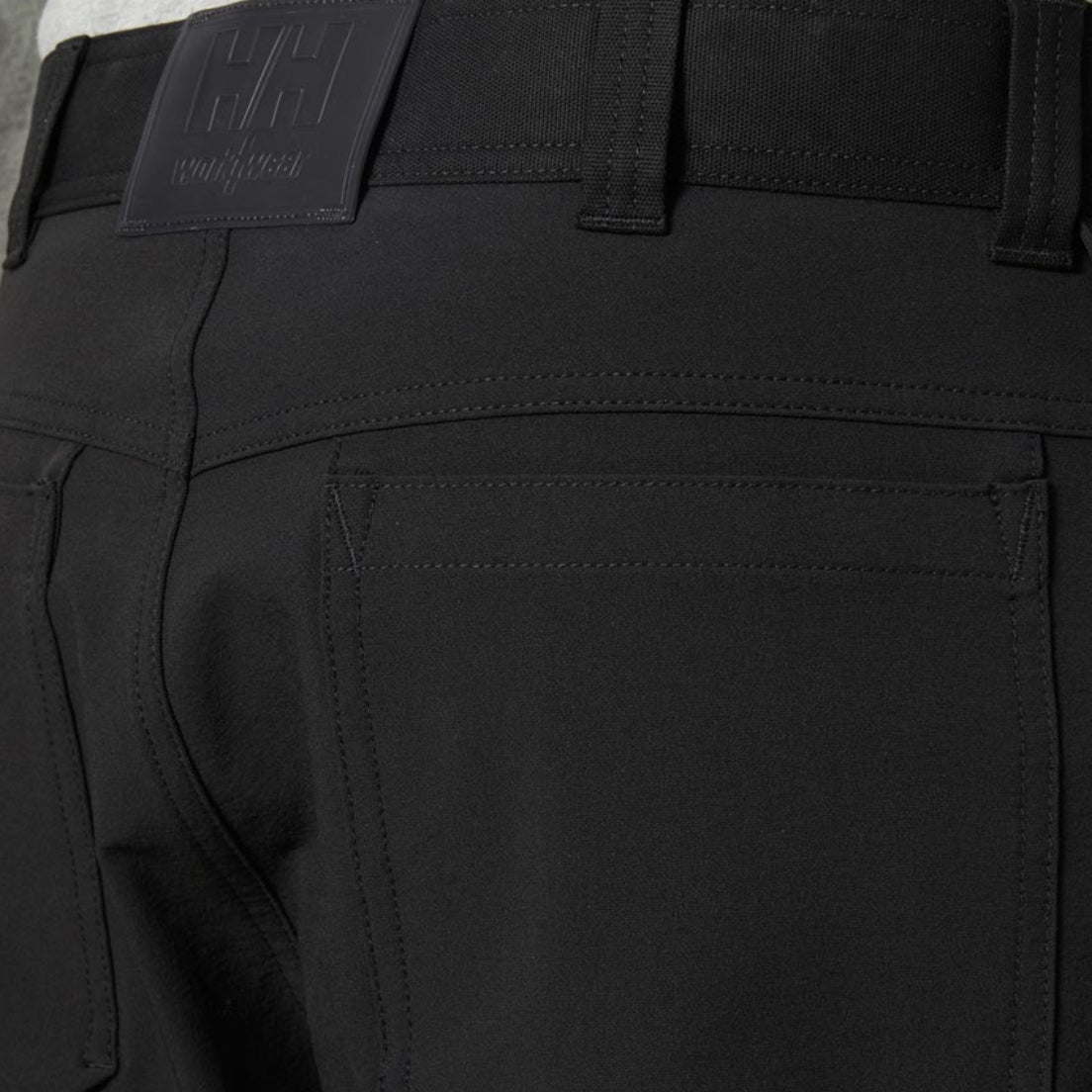Helly Hansen Oxford 4X HH Connect™ Shorts - Rear Detail Helly Hansen Oxford 4X HH Connect™ Shorts - Rear Detail