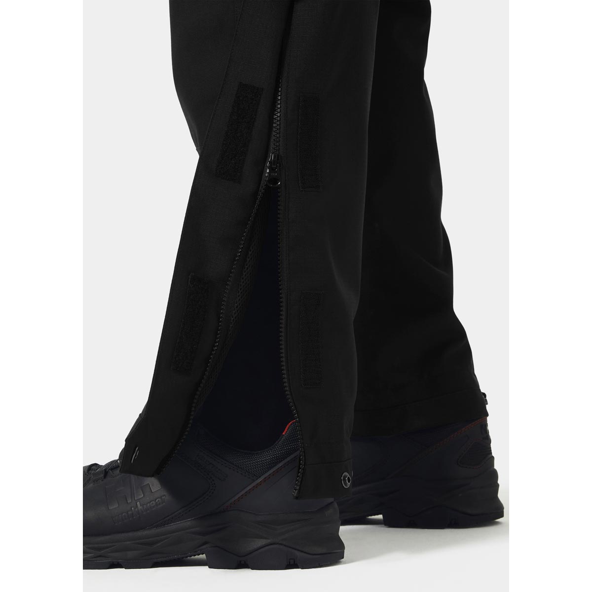 Helly Hansen Oxford Shell Cargo Bib Trousers - Leg bottom detail Helly Hansen Oxford Shell Cargo Bib Trousers - Leg bottom detail