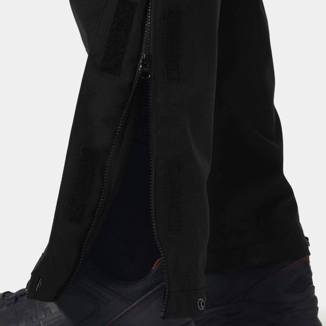 Helly Hansen Oxford Shell Cargo Bib Trousers - Leg bottom detail Helly Hansen Oxford Shell Cargo Bib Trousers - Leg bottom detail