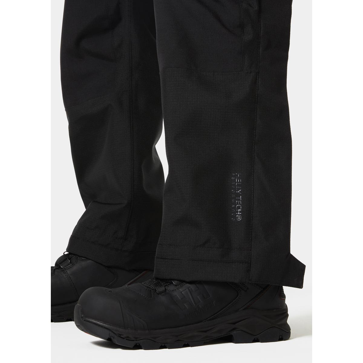 Helly Hansen Oxford Shell Cargo Pant - Leg Detail Helly Hansen Oxford Shell Cargo Pant - Leg Detail