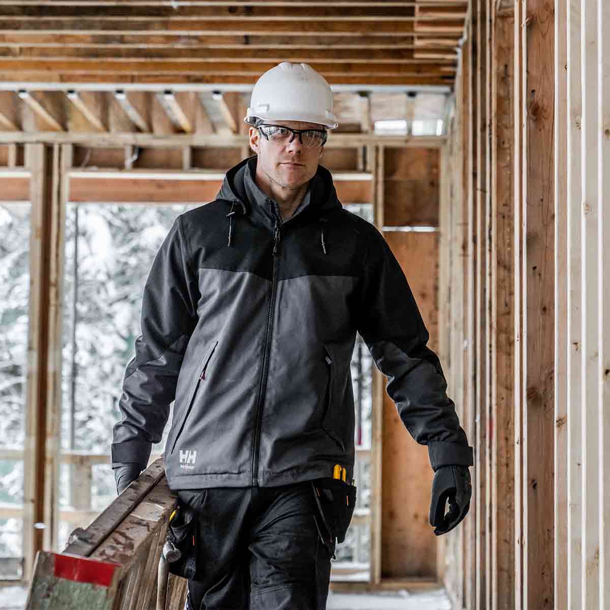 Helly Hansen Oxford Winter Jacket - Model Helly Hansen Oxford Winter Jacket - Model