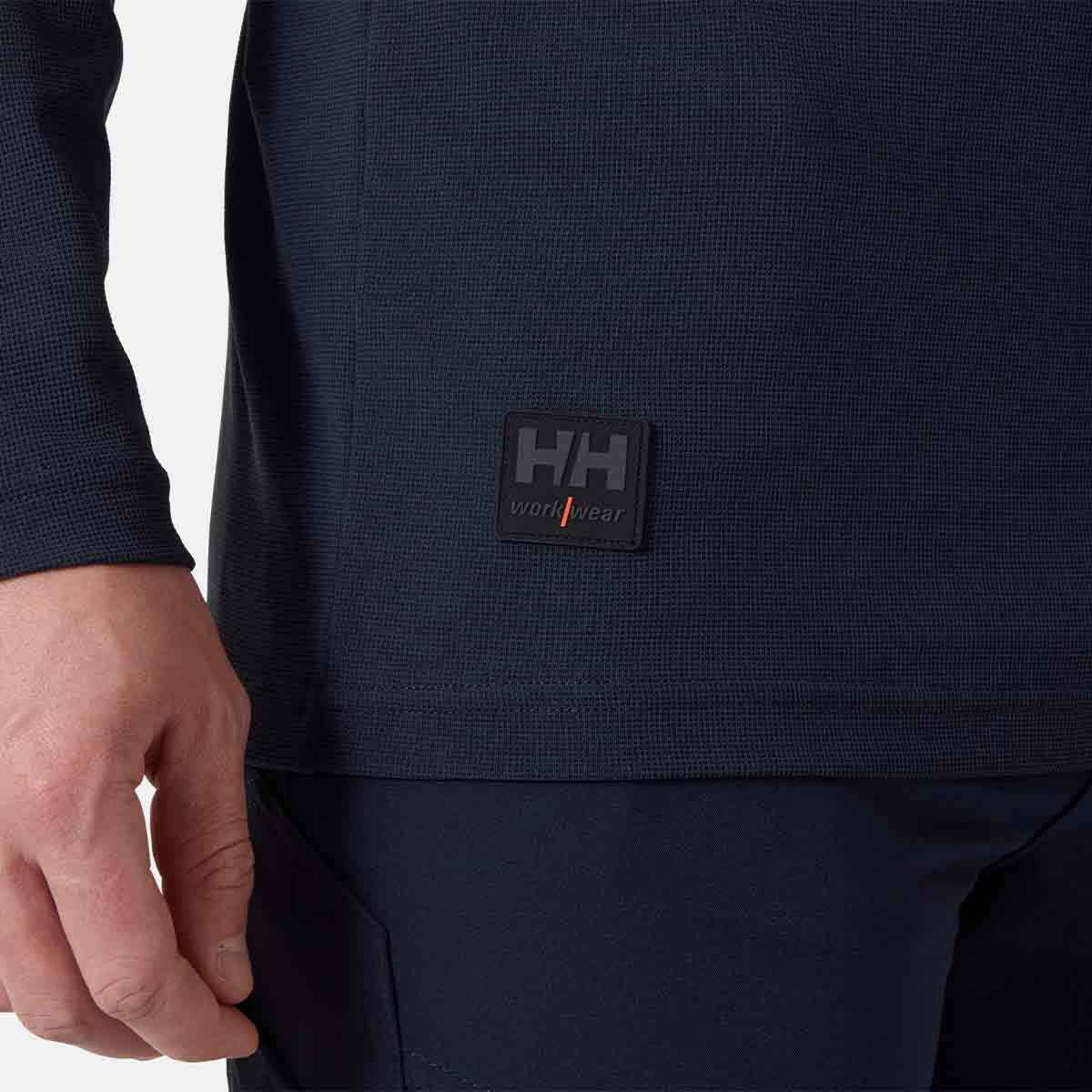 Helly Hansen Tech Long Sleeve T-Shirt - Navy - Detail Helly Hansen Tech Long Sleeve T-Shirt - Navy - Detail