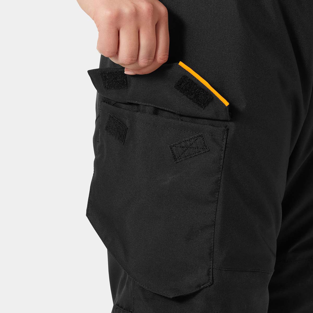 Helly Hansen Women's Luna CNCT Winter Pant - Thigh Pocket Detail Helly Hansen Women's Luna CNCT Winter Pant - Thigh Pocket Detail