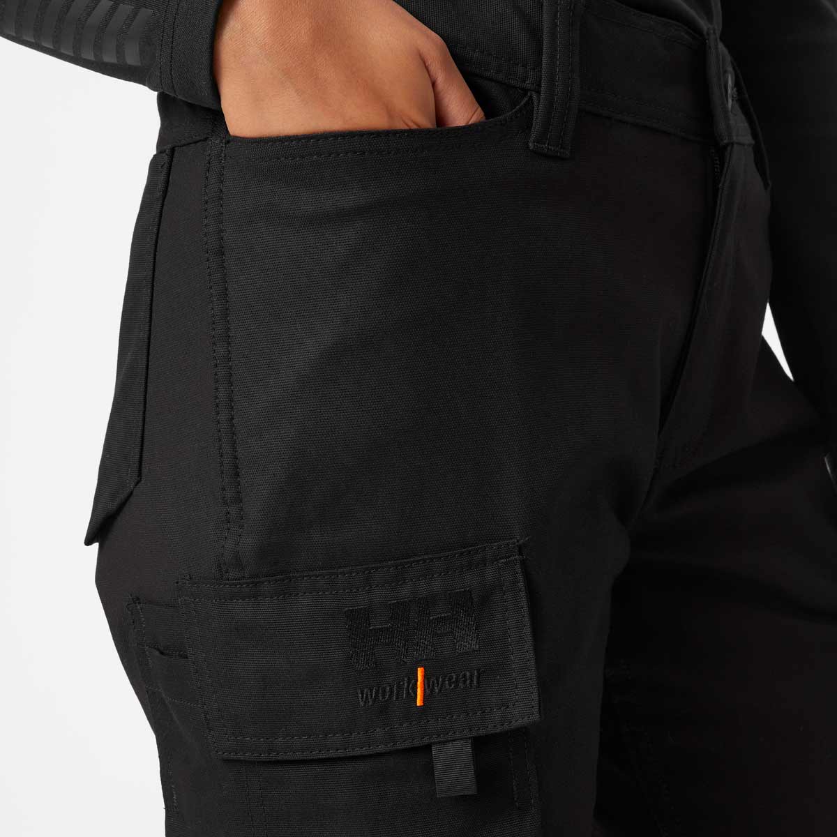 Helly-Hansen-Women_s-Luna-Service-Pant-Black-Side-detail Helly-Hansen-Women_s-Luna-Service-Pant-Black-Side-detail
