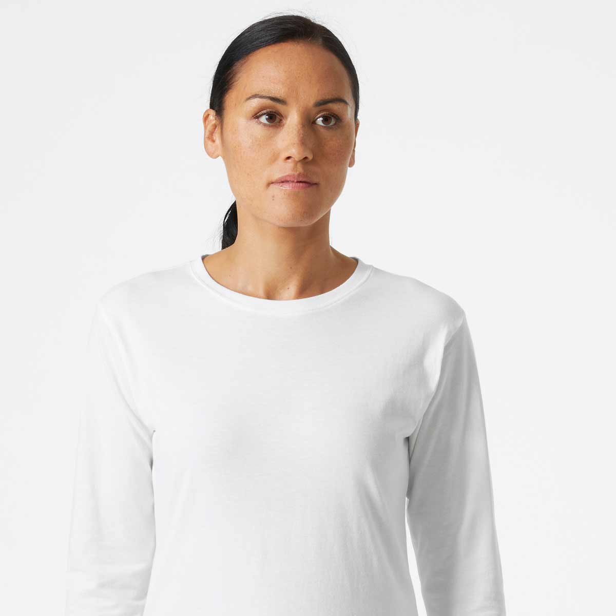 Helly-Hansen-Women_s-Manchester-Long-sleeve-White-onbody Helly-Hansen-Women_s-Manchester-Long-sleeve-White-onbody
