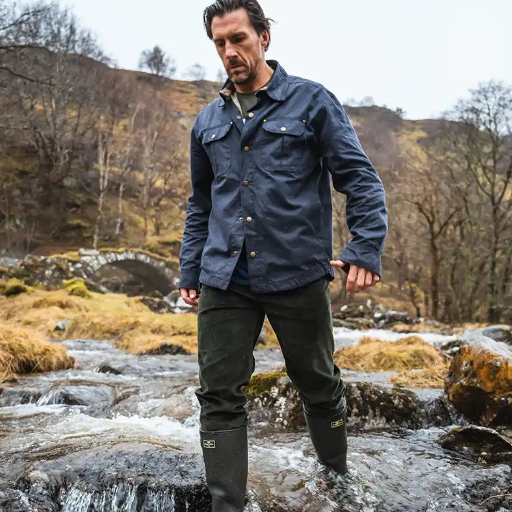 Hoggs of Fife Huntly Waxed Canvas Utility Overshirt - Midnight Navy - Worn by Model Hoggs of Fife Huntly Waxed Canvas Utility Overshirt - Midnight Navy - Worn by Model