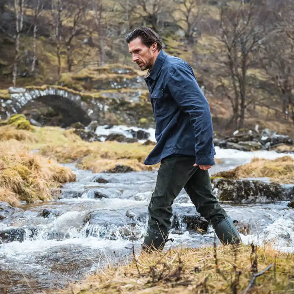 Hoggs of Fife Huntly Waxed Canvas Utility Overshirt - Midnight Navy - On Model Hoggs of Fife Huntly Waxed Canvas Utility Overshirt - Midnight Navy - On Model