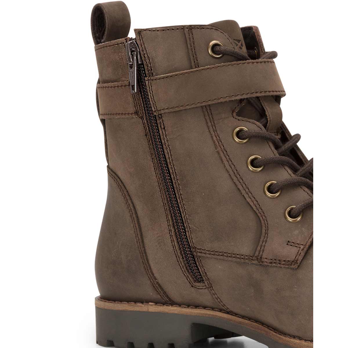 Ladies-Bridle-Buckle-Boot---side Zip-detail Ladies-Bridle-Buckle-Boot---side Zip-detail