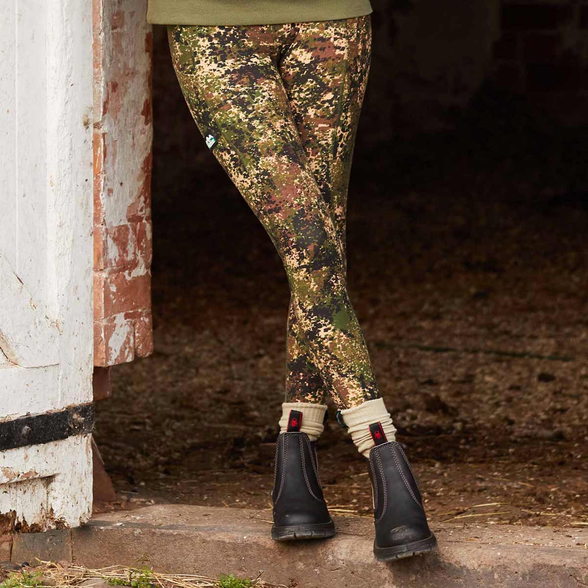 Ladies Ridgeline Leggings - Infinity in Dirt Camo Ladies Ridgeline Leggings - Infinity in Dirt Camo