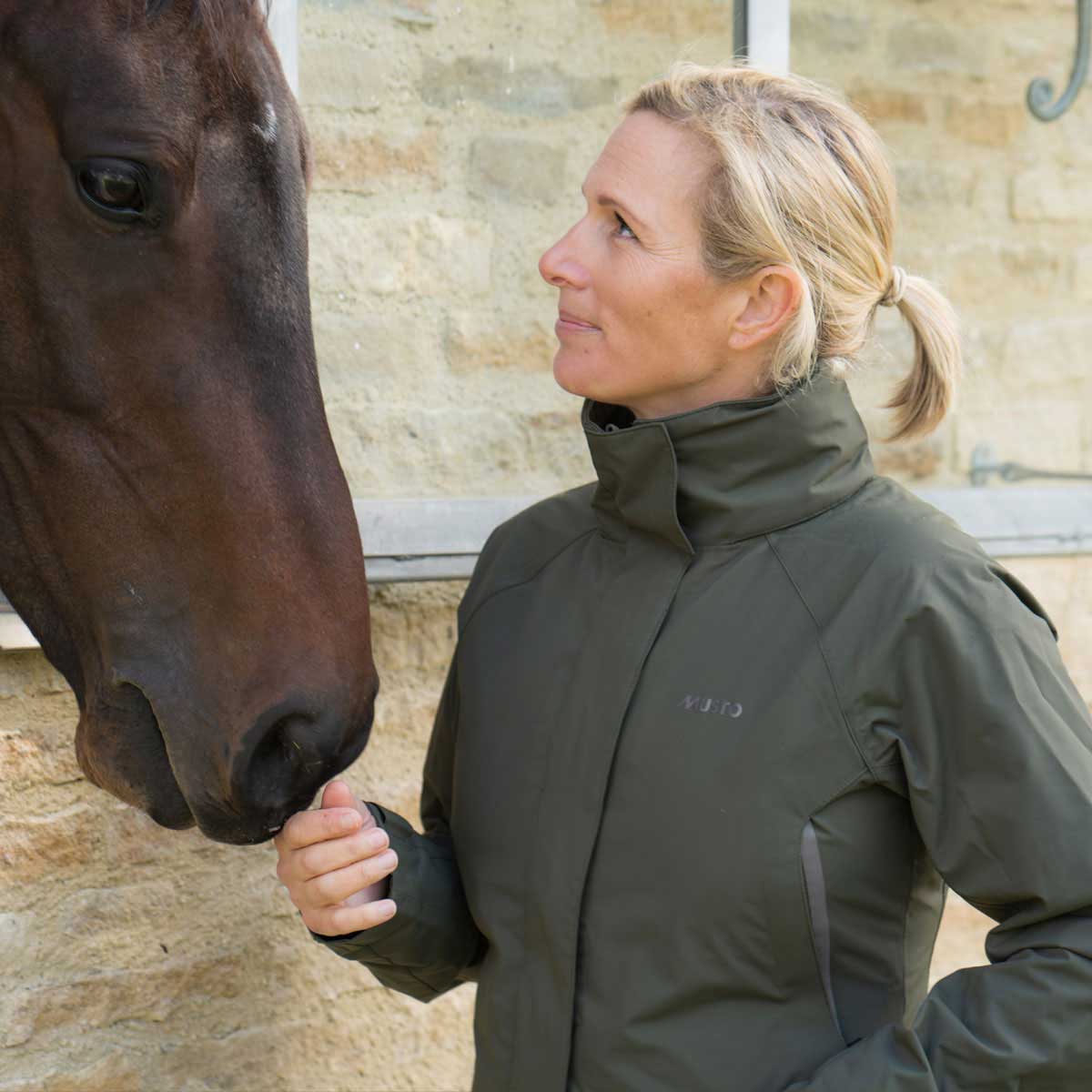 Musto Women's Fenland Jacket 2.0 - lifestyle Musto Women's Fenland Jacket 2.0 - lifestyle