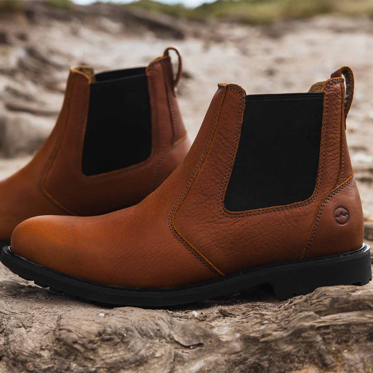 Orca Bay Brecon Men's Chelsea Boots - Havana - Lifestyle Orca Bay Brecon Men's Chelsea Boots - Havana - Lifestyle
