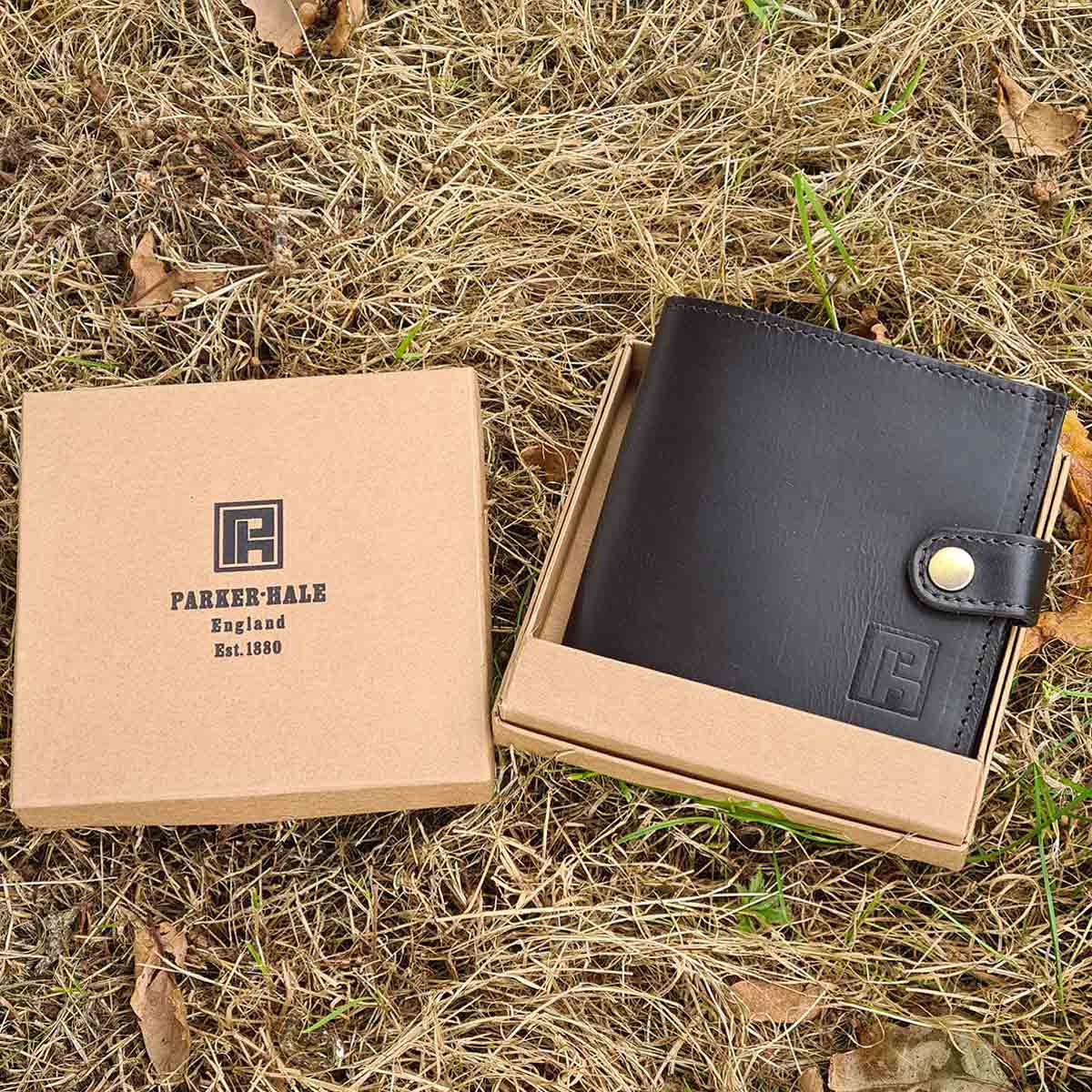 Parker-Hale Brockenhurst Leather Certificate Wallet - box Parker-Hale Brockenhurst Leather Certificate Wallet - box