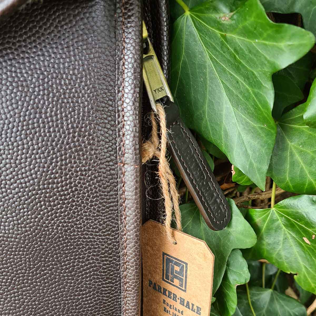 Parker-Hale Stockbridge Leather Shotgun Slip - detail Parker-Hale Stockbridge Leather Shotgun Slip - detail