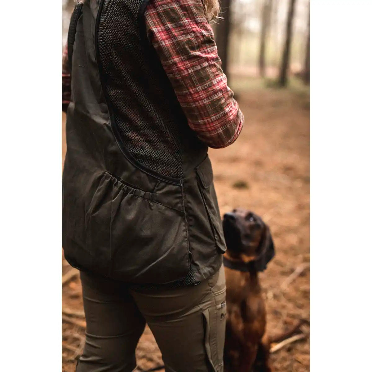 Pinewood Dog Sports 2.0 Womens Vest- back pocket detail Pinewood Dog Sports 2.0 Womens Vest- back pocket detail