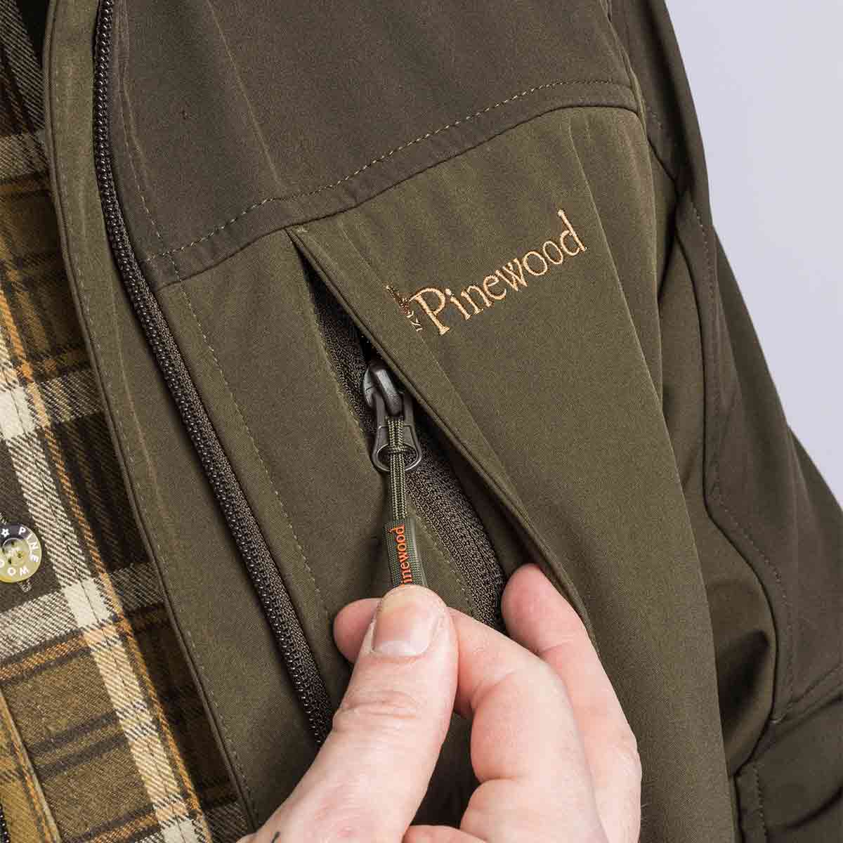 Pinewood Smaland Stretch Shell Jacket - Details Pinewood Smaland Stretch Shell Jacket - Details