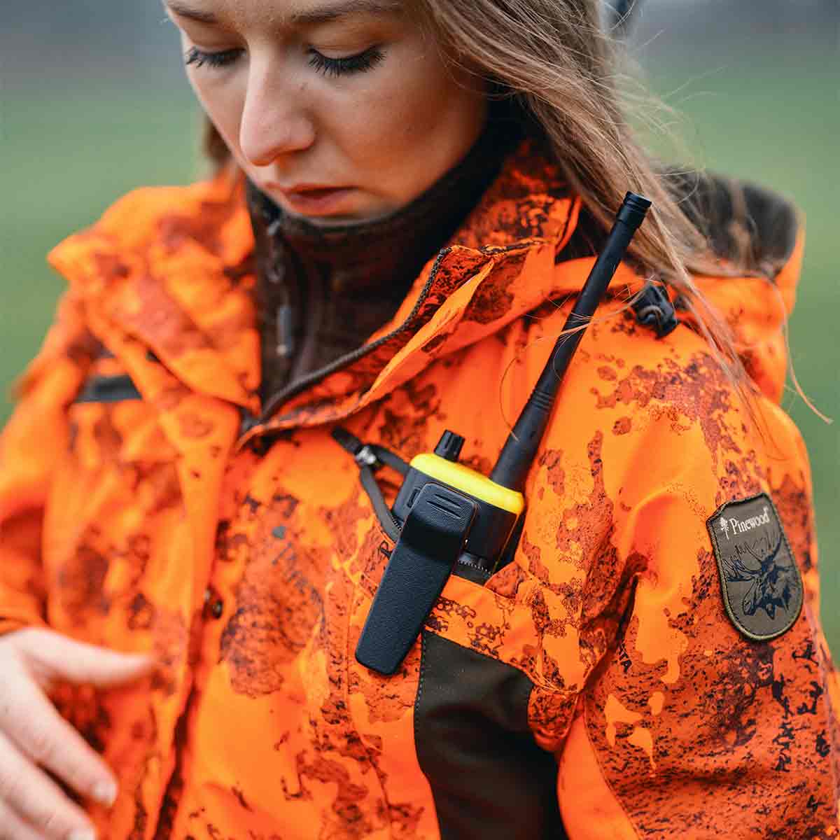 Pinewood Women's Hunter Pro Xtreme 2.0 Camou Jacket - Strata Blaze - Model Pinewood Women's Hunter Pro Xtreme 2.0 Camou Jacket - Strata Blaze - Model