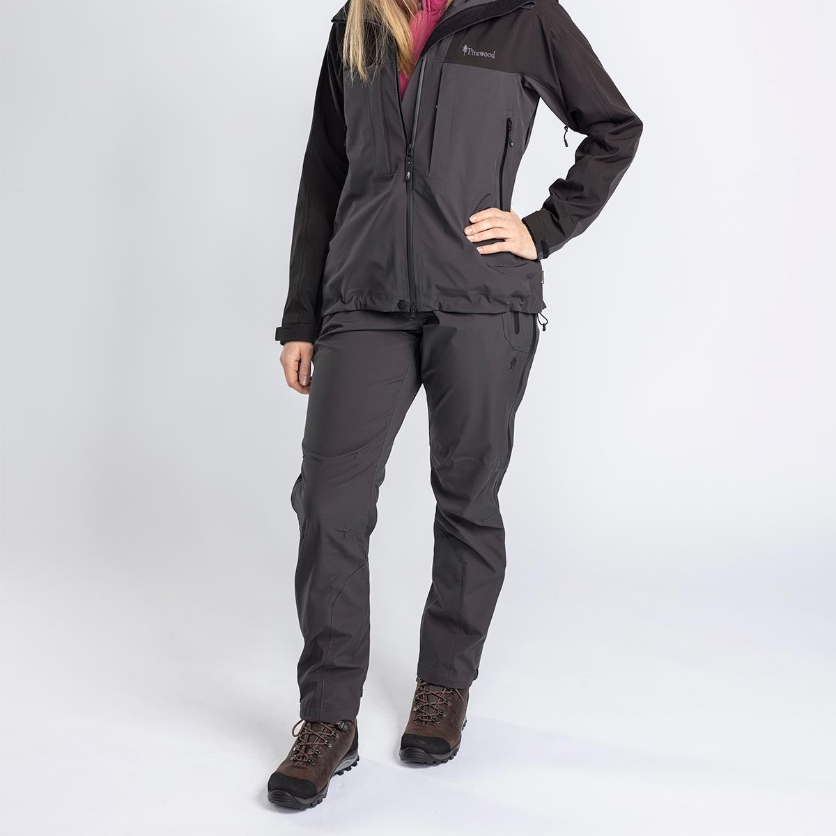 Pinewood Abisko Women's 3L Trousers - Dark Anthracite Pinewood Abisko Women's 3L Trousers - Dark Anthracite