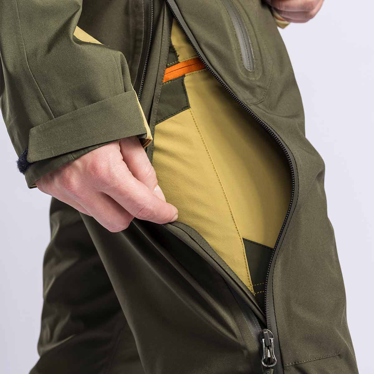Pinewood Abisko Women's 3L Trousers - Moss Green - Pocket Access Pinewood Abisko Women's 3L Trousers - Moss Green - Pocket Access