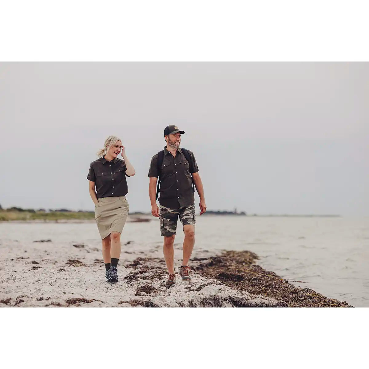 Pinewood Finnveden Hiking Skort- Light Khaki- Lifestyle Pinewood Finnveden Hiking Skort- Light Khaki- Lifestyle