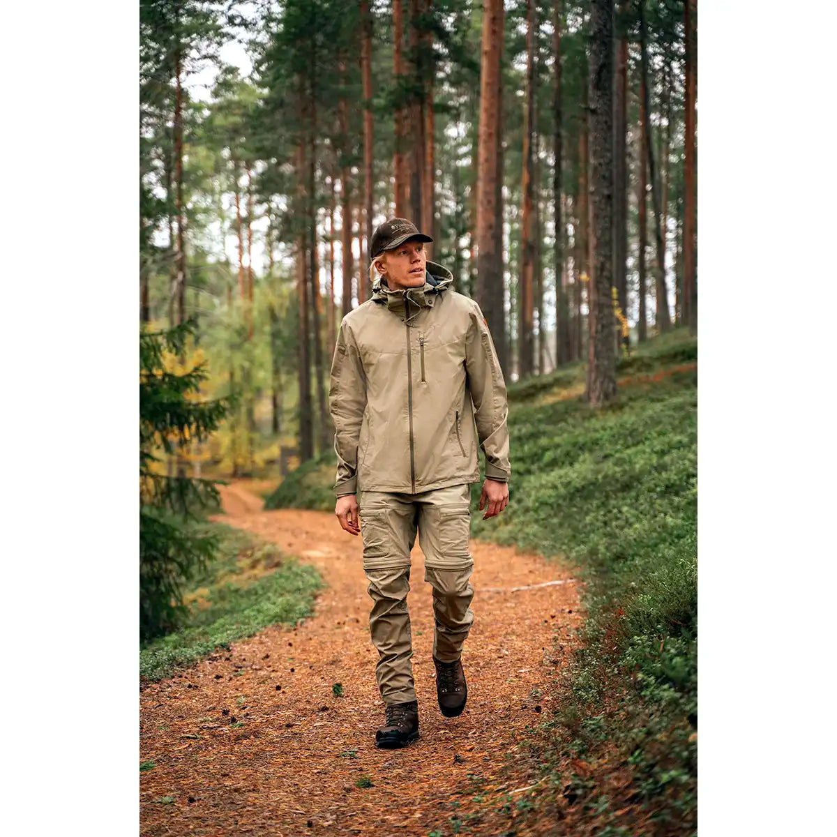 Pinewood Finnveden Hybrid Zip-Off Trousers - Light Khaki - Worn By Model - Front Pinewood Finnveden Hybrid Zip-Off Trousers - Light Khaki - Worn By Model - Front