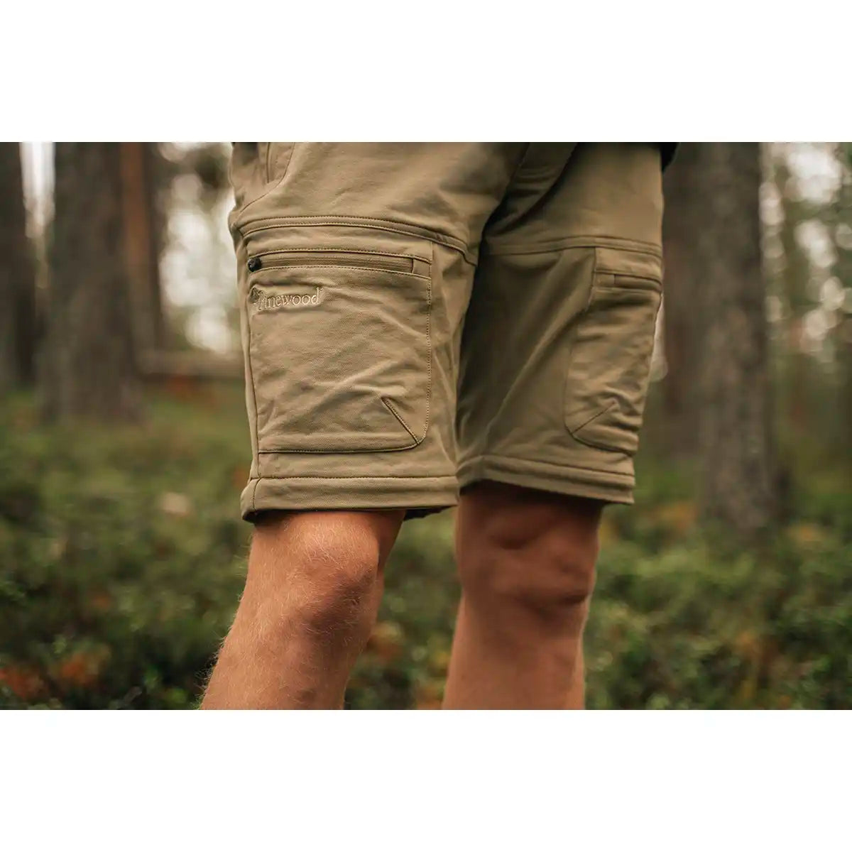 Pinewood Finnveden Hybrid Zip-Off Trousers - Light Khaki - Worn By Model - Shorts Pinewood Finnveden Hybrid Zip-Off Trousers - Light Khaki - Worn By Model - Shorts
