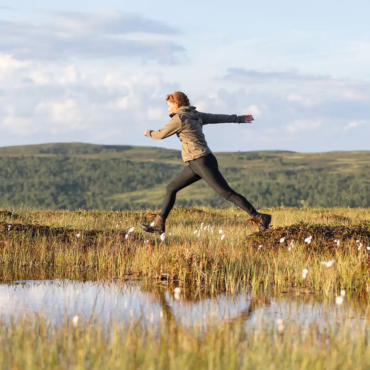 Pinewood Finnveden Women's Active Tights- Black- Lifestyle Pinewood Finnveden Women's Active Tights- Black- Lifestyle