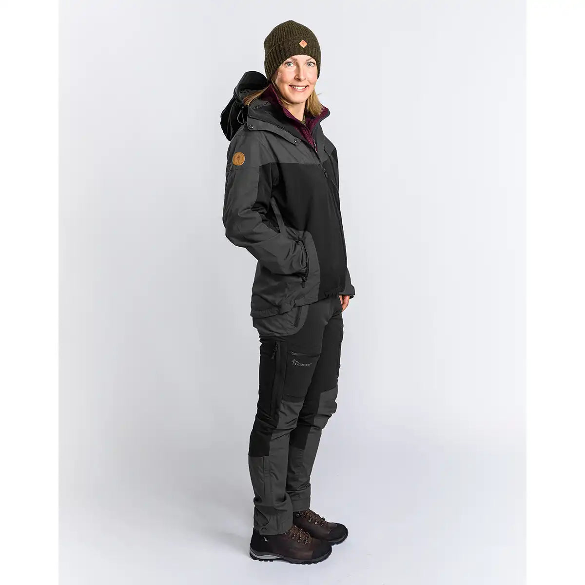 Pinewood Women's Finnveden Hybrid Extreme Jacket - Black/Dark Anthracite - Worn by Model Pinewood Women's Finnveden Hybrid Extreme Jacket - Black/Dark Anthracite - Worn by Model