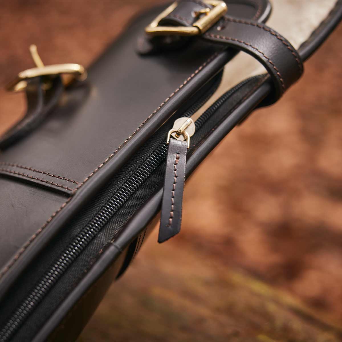 Chatham Premium Pull Up Leather Gun Slip - Dark Brown - Detail Chatham Premium Pull Up Leather Gun Slip - Dark Brown - Detail