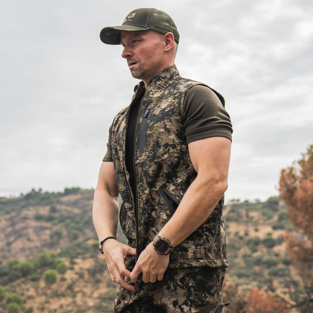 Seeland Chaser Aero Camo Waistcoat - on Model Seeland Chaser Aero Camo Waistcoat - on Model