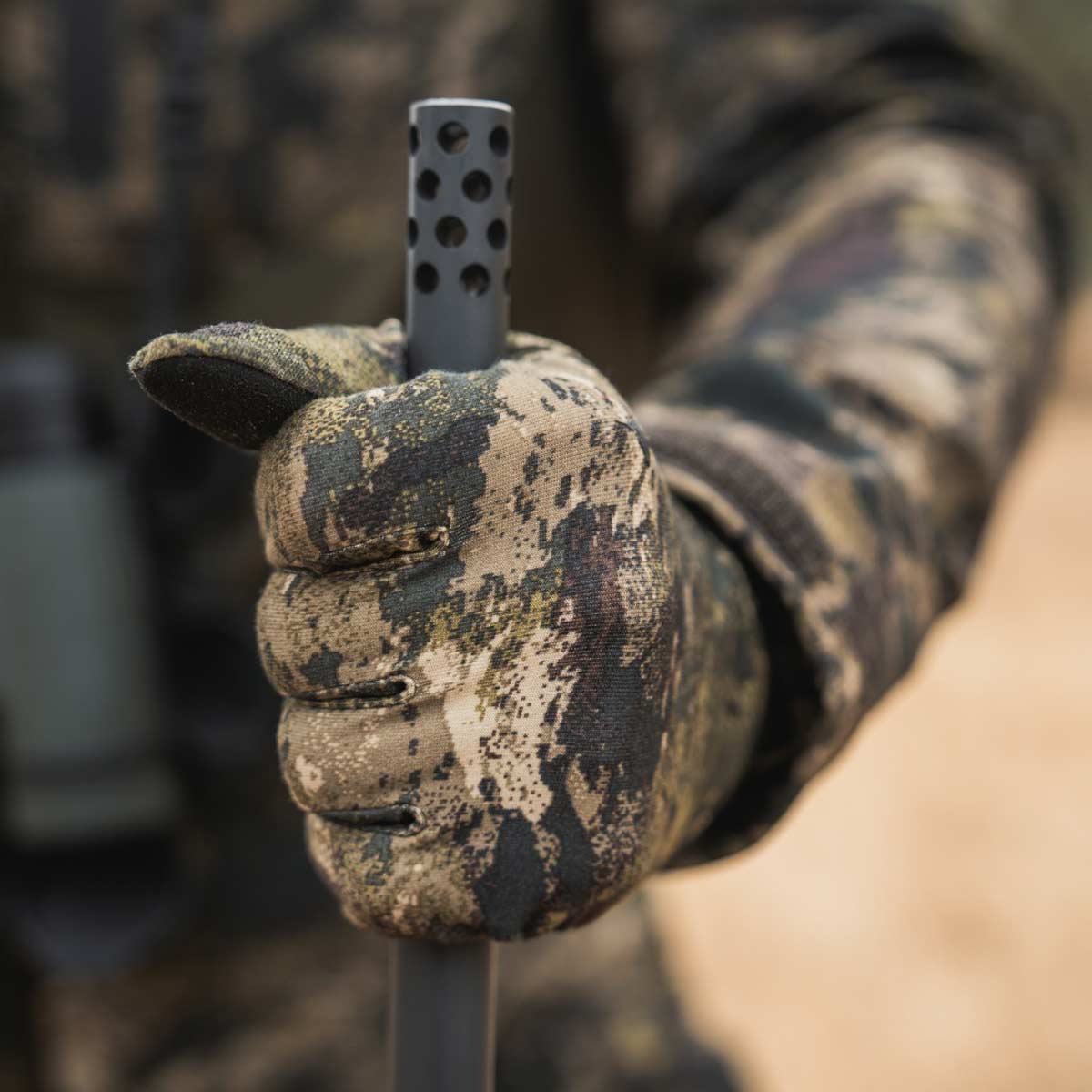Seeland Grip Camo Gloves - On Model Seeland Grip Camo Gloves - On Model