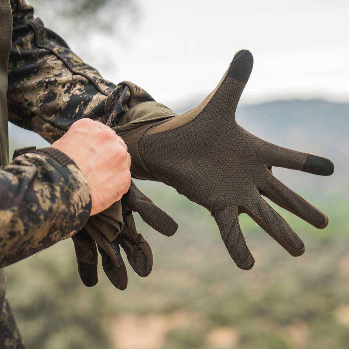 Seeland Grip Gloves - On Model Seeland Grip Gloves - On Model