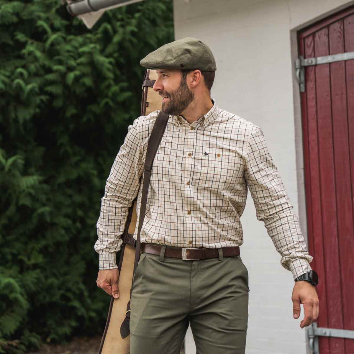 Seeland Oxford Shooting Shirt
- Classic Blue/Merlot Check - Model Seeland Oxford Shooting Shirt
- Classic Blue/Merlot Check - Model