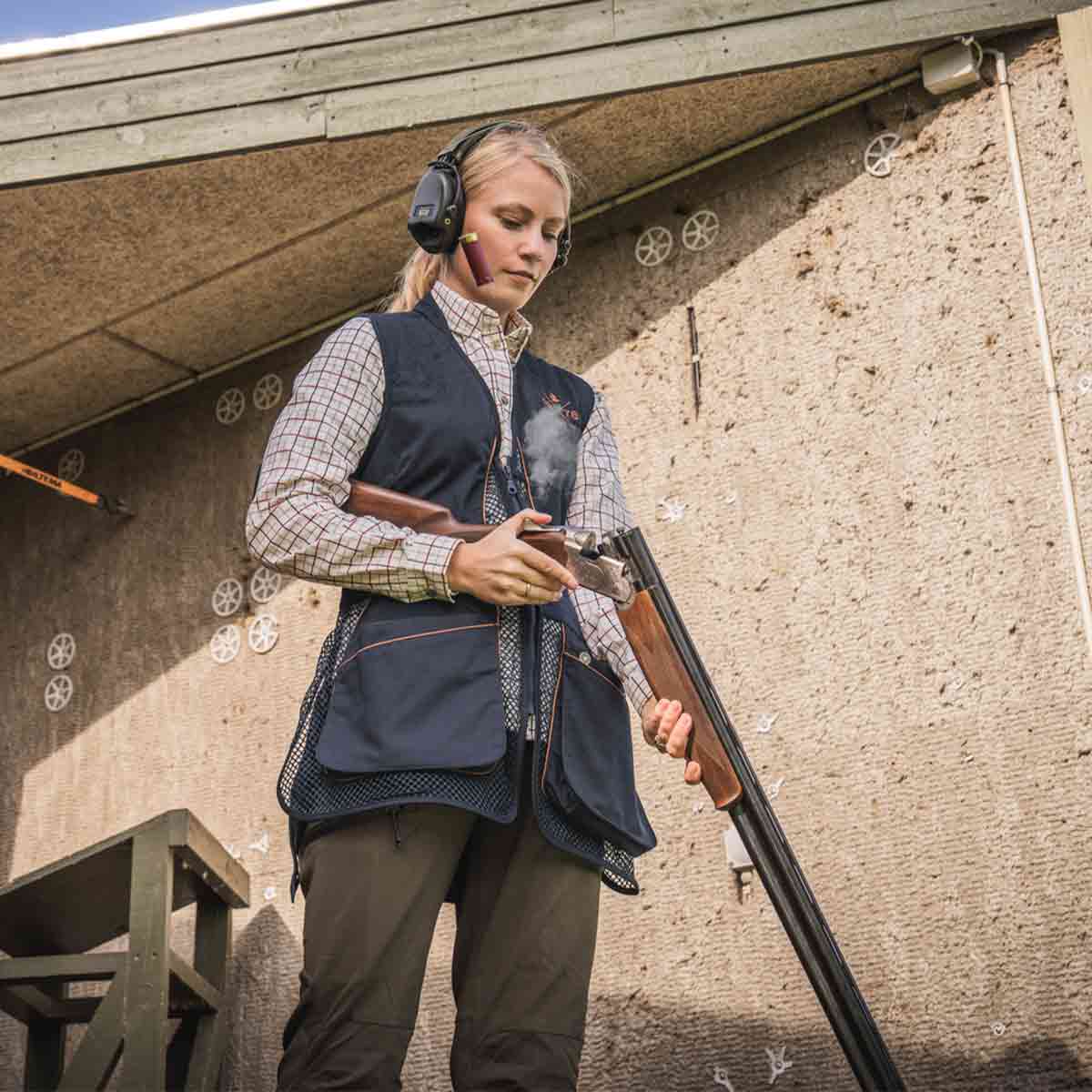 Seeland Women's Skeet Ivy Waistcoat - Limited Edition - Model Seeland Women's Skeet Ivy Waistcoat - Limited Edition - Model