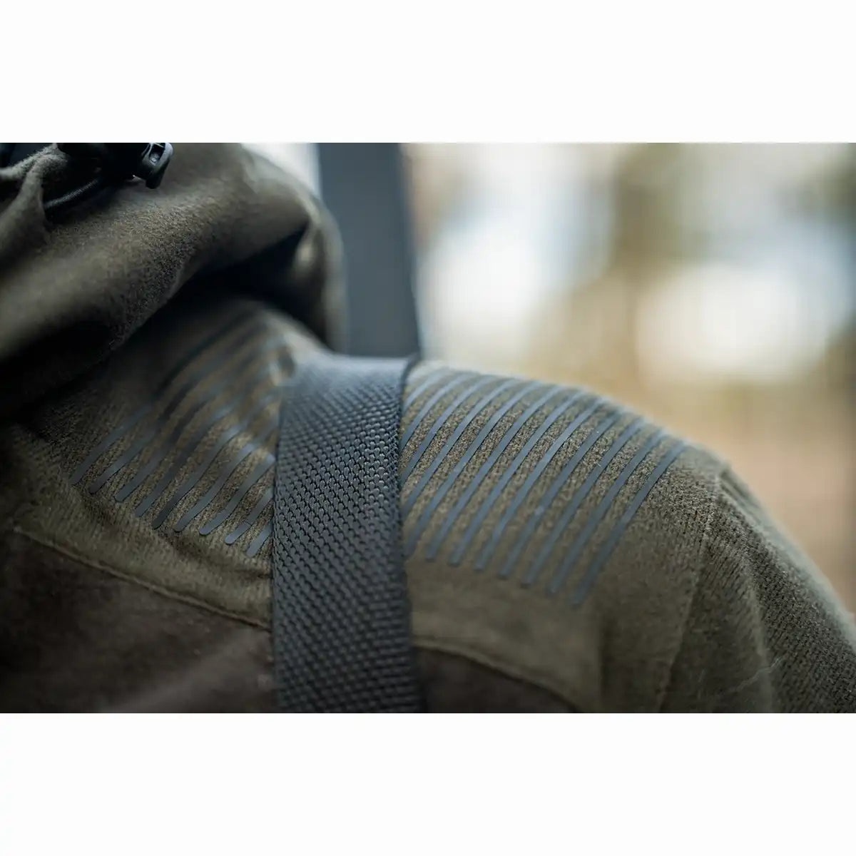 Seeland Chaser BGH Smock - Shoulder Close Up Seeland Chaser BGH Smock - Shoulder Close Up