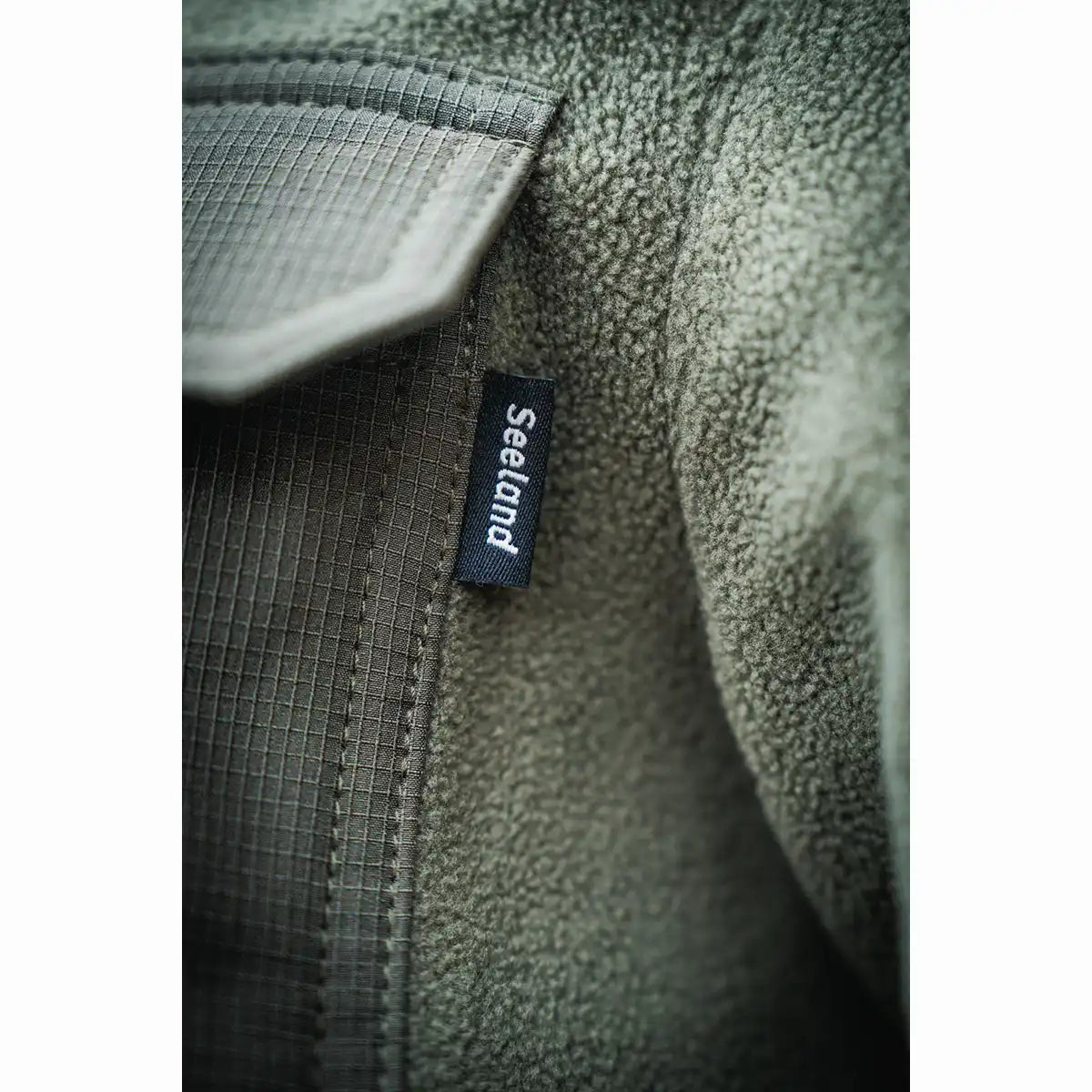 Seeland Gust Fleece Shirt - Logo Close Up Seeland Gust Fleece Shirt - Logo Close Up