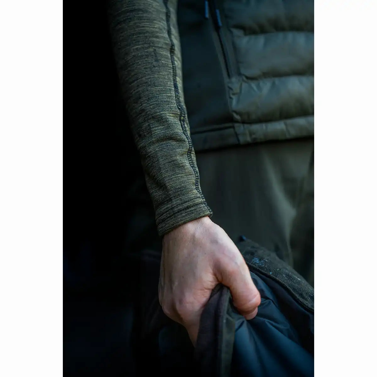 Seeland Peak Aia Women's Long Sleeved T-Shirt - Cuff Close Up Seeland Peak Aia Women's Long Sleeved T-Shirt - Cuff Close Up