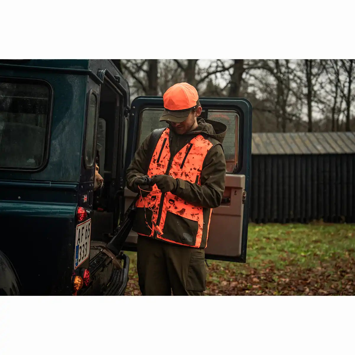 Seeland Trax Blaze Waistcoat - Worn By Model - Front Seeland Trax Blaze Waistcoat - Worn By Model - Front