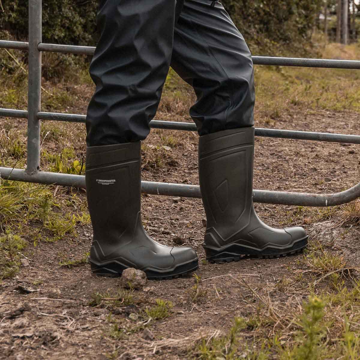 Swampmaster Pro Champion Non-Safety Wellington Boot - lifestyle Swampmaster Pro Champion Non-Safety Wellington Boot - lifestyle